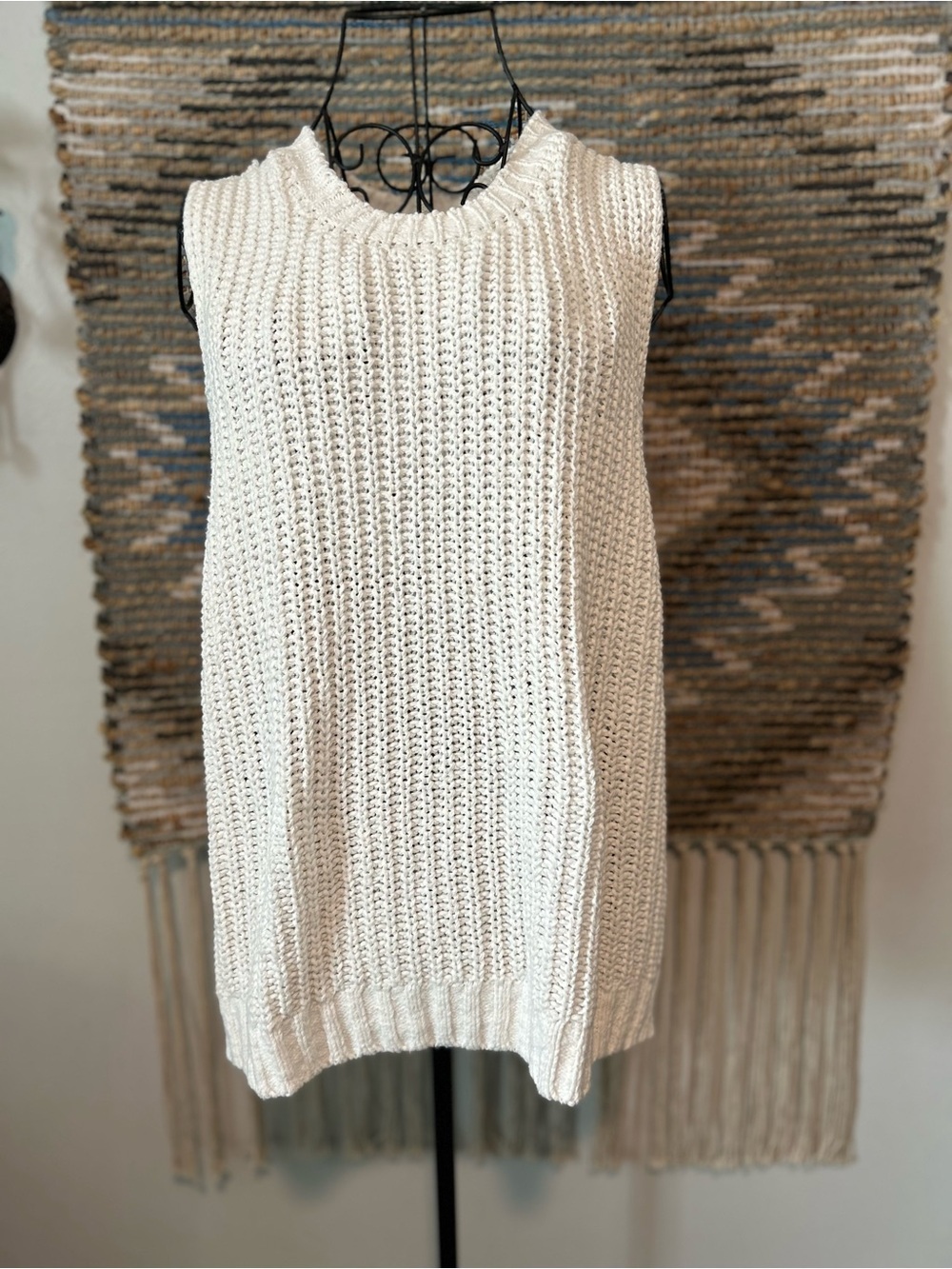 Abercrombie & Fitch Sleeveless Knit Sweater Tank